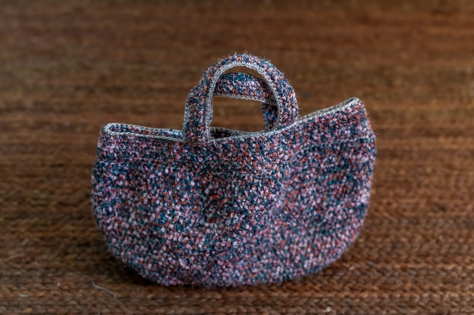 Sac main tweed bleu & rose